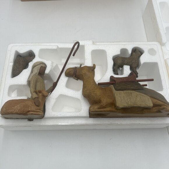 Willow Tree Susan Lordi Shepherd and Stable Animals Nativity Set w/ Box DEMDACO - Picture 3 of 6